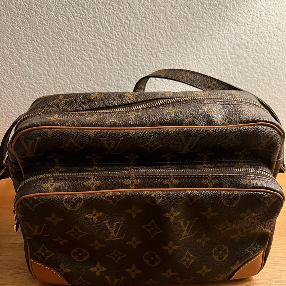 Louis Vuitton Nile bag